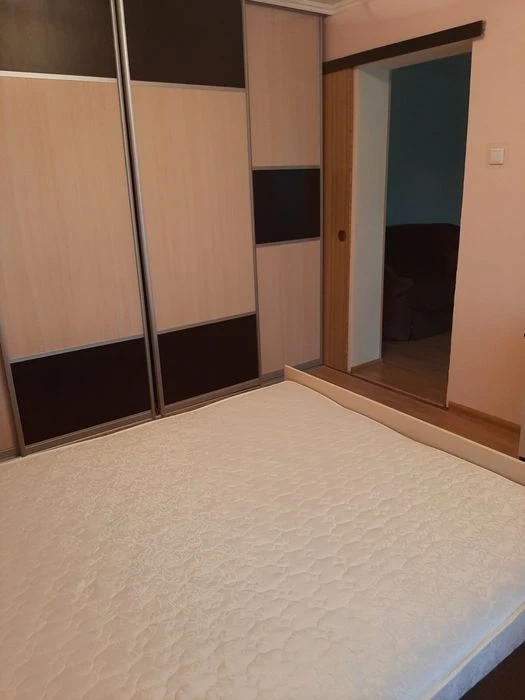 Продам 4-к квартиру Раойн Титова. 4-этаж.
