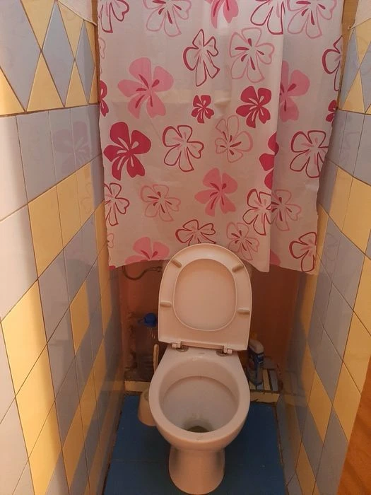 Продам 4-к квартиру Раойн Титова. 4-этаж.