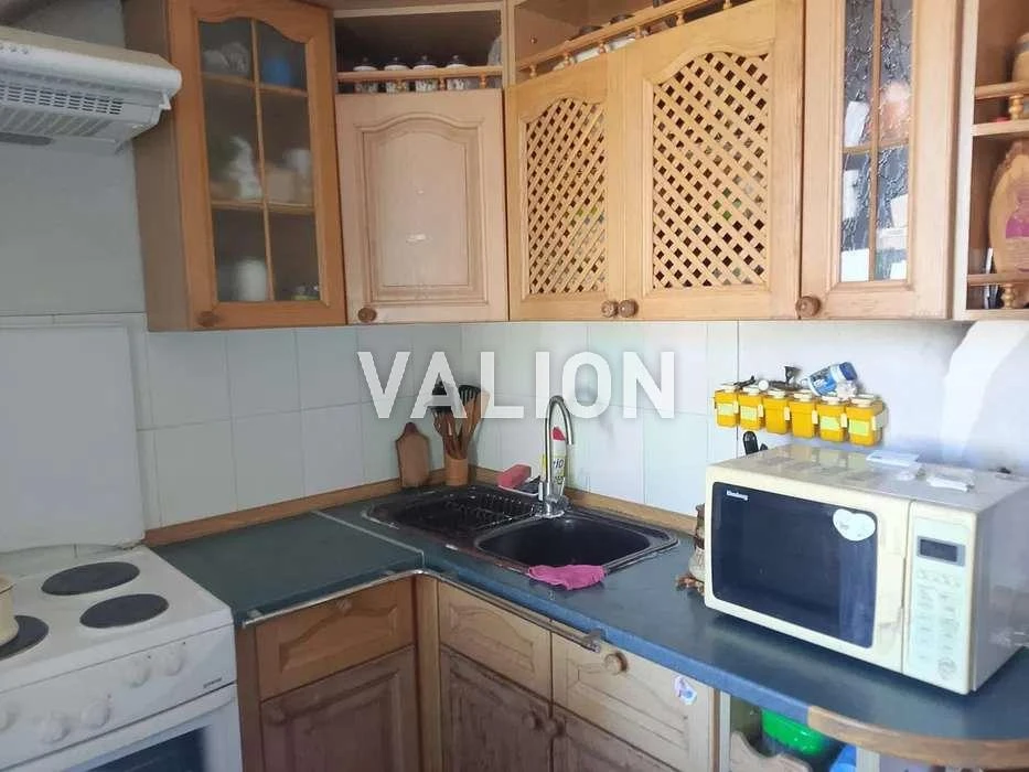 For sale 2 rooms. Radunska 18 A. Troeshchyna.