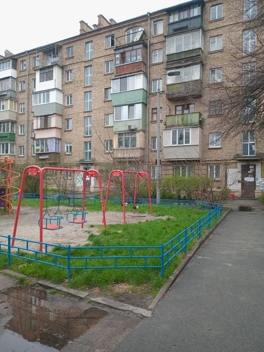 1 sq m for sale, in the Podilskyi district.