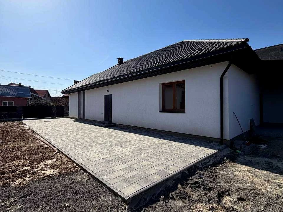 Будинок. Ужгород, Тисянський пров.