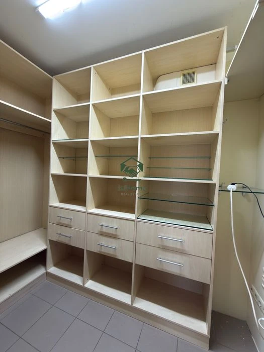 Тополева/Вузовский дом из красной кирпича 3 комнаты 130м2 +