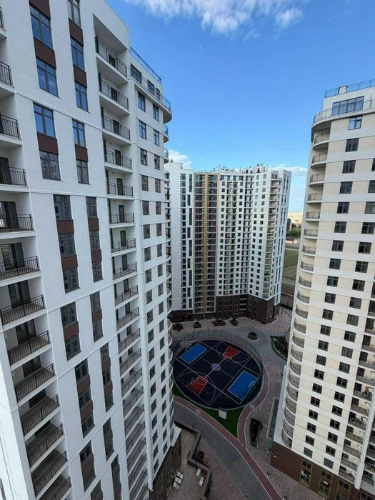 Продам. 2-х комнатную квартиру на Краснова Кадор
