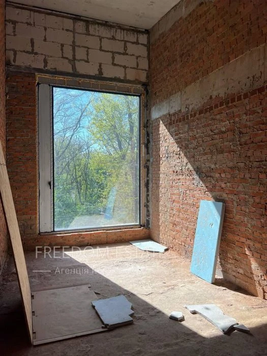 $90,000 Apartment in the Park House Residence / 100 m2 / Leso