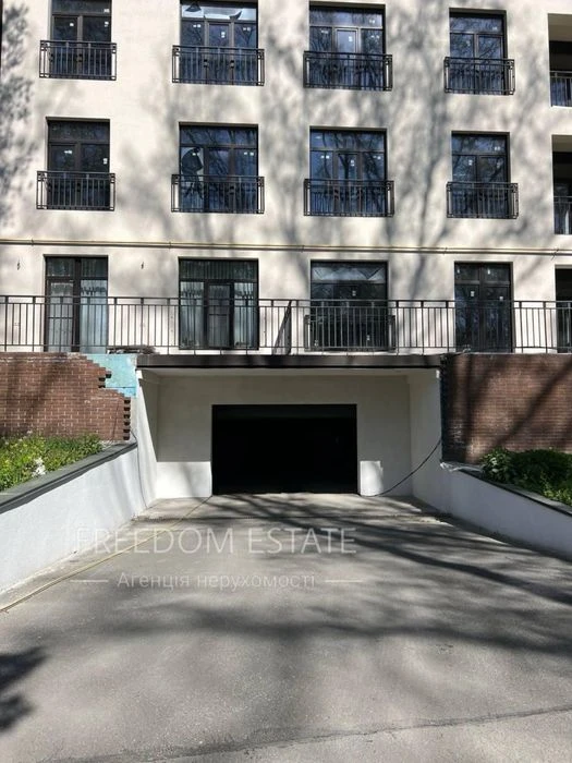 $90,000 Apartment in the Park House Residence / 100 m2 / Leso