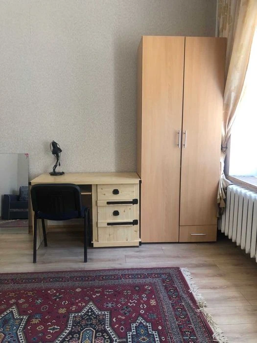 Продам 2 комнатную в коммуне ул. Троицкая