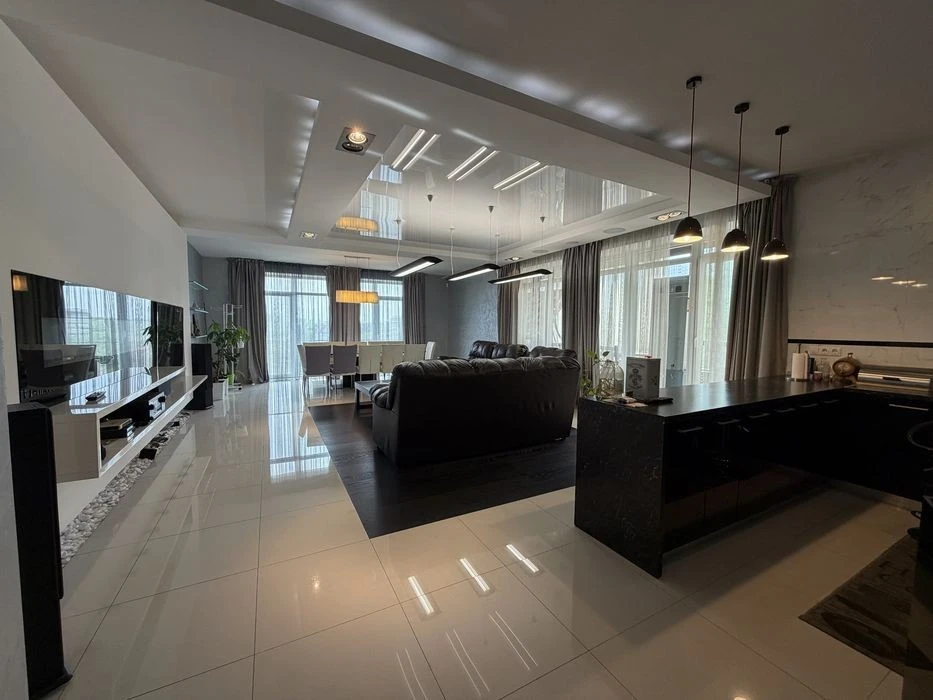 4k 152m residential complex Lipinka, Serhiia Danchenko St., Zamkovetska, Remon