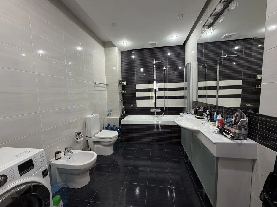 4k 152m residential complex Lipinka, Serhiia Danchenko St., Zamkovetska, Remon