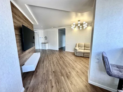 Продам 3 комн. квартиру с супер ремонтом в ЖК Дмитриевский н.
