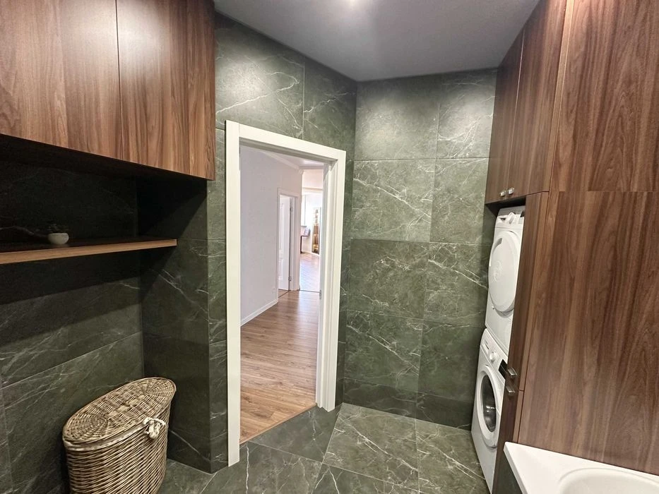 Продам 3 комн. квартиру с супер ремонтом в ЖК Дмитриевский н.
