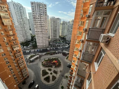 Продам 3 комн. квартиру с супер ремонтом в ЖК Дмитриевский н.