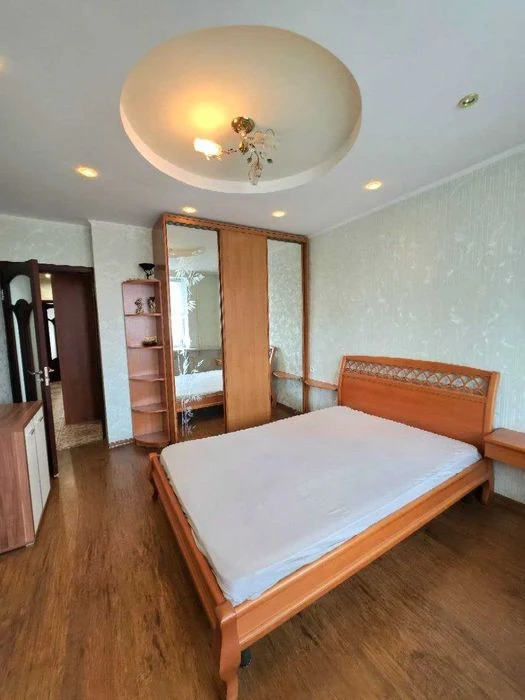 No %! 3-room apartment 77 m² Pechersk, metro Zvirynetska