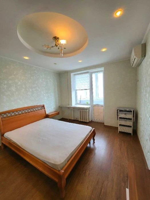 No %! 3-room apartment 77 m² Pechersk, metro Zvirynetska