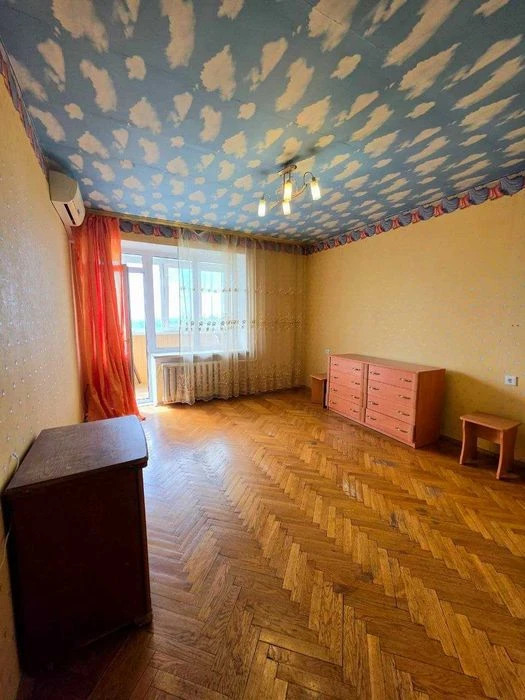No %! 3-room apartment 77 m² Pechersk, metro Zvirynetska