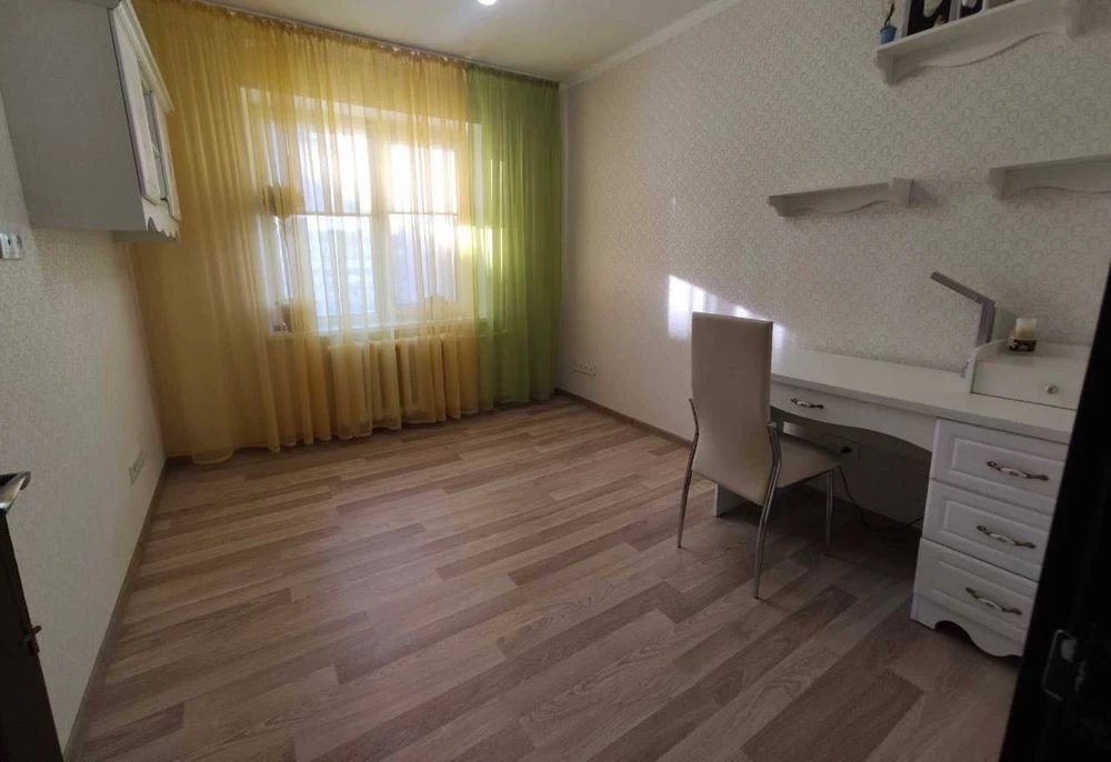 Продам 3 ком.квартиру ж/м Левобережный2