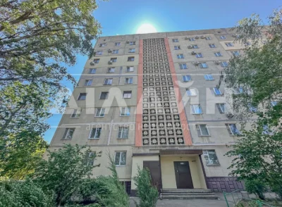 Exclusive 4-room apartment on the Right Bank. Closed two
