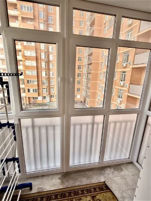 Продам трехкомнатную квартиру в жк Дмитриевский. Люстдорфсь