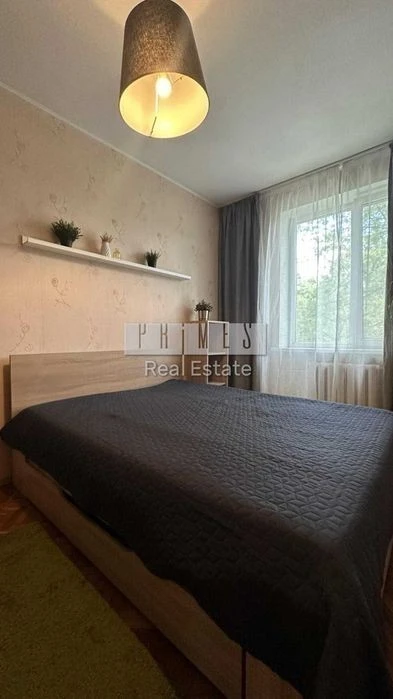 Продам квартиру 43 м2 ул Алексеевская 10\12 ремонт Соломьян