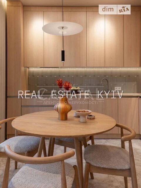 Sale of 2-room apartment 60 sq. m. on Andriy Verkhoglyada St. 19B •