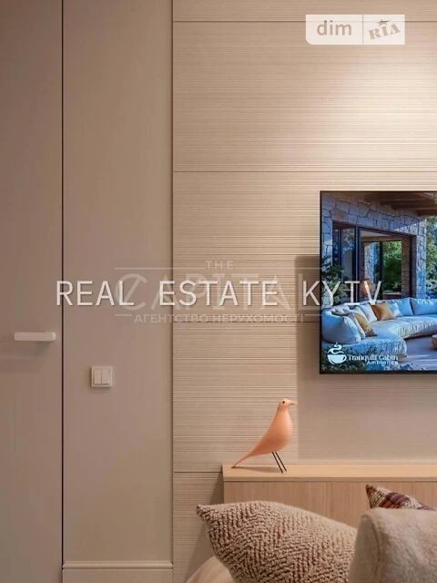 Sale of 2-room apartment 60 sq. m. on Andriy Verkhoglyada St. 19B •