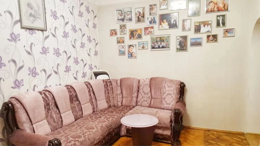 Продаж 4 кім.квартира 75 м² 2/2ц вул .Зернова 135000$
