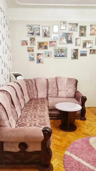 Продаж 4 кім.квартира 75 м² 2/2ц вул .Зернова 135000$