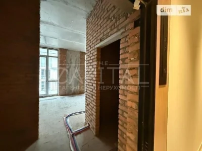Sale of 2-room apartment 54 sq. m. on Naberezhno-Khreshchatytska Street 21