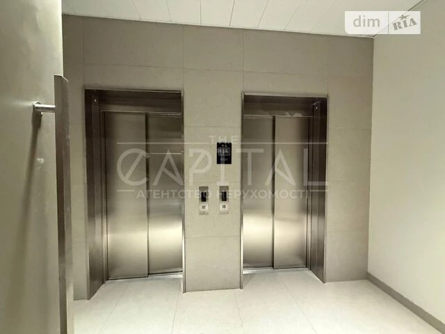 Sale of 2-room apartment 54 sq. m. on Naberezhno-Khreshchatytska Street 21