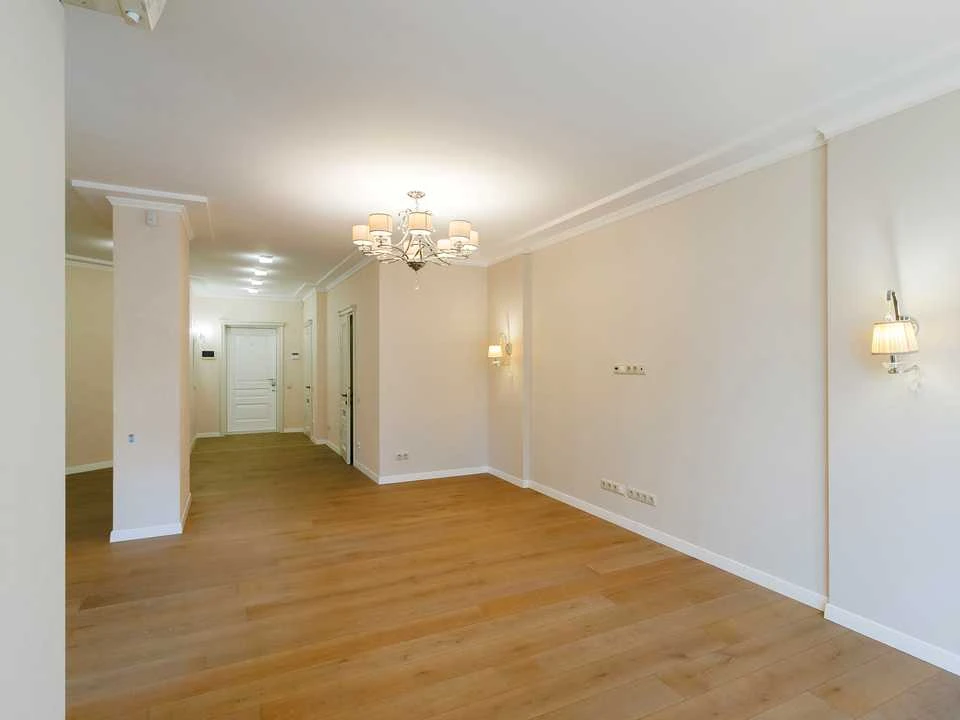 Apartment. Kyiv, Dmytrivska Street.