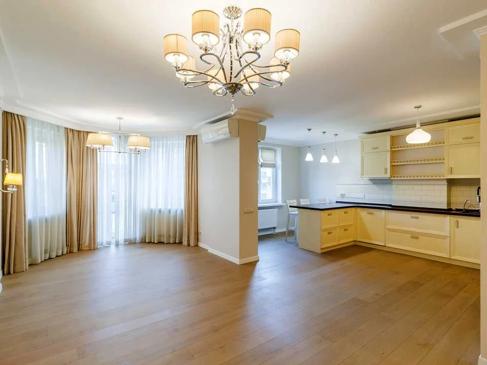 Apartment. Kyiv, Dmytrivska Street.