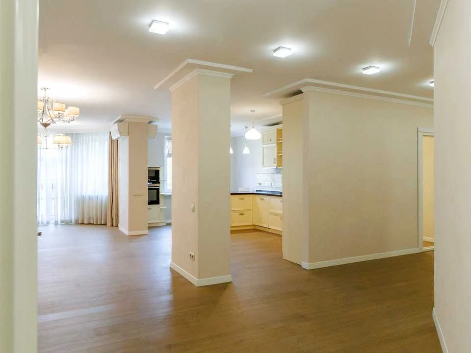 Apartment. Kyiv, Dmytrivska Street.