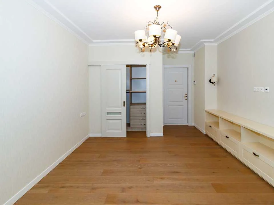 Apartment. Kyiv, Dmytrivska Street.