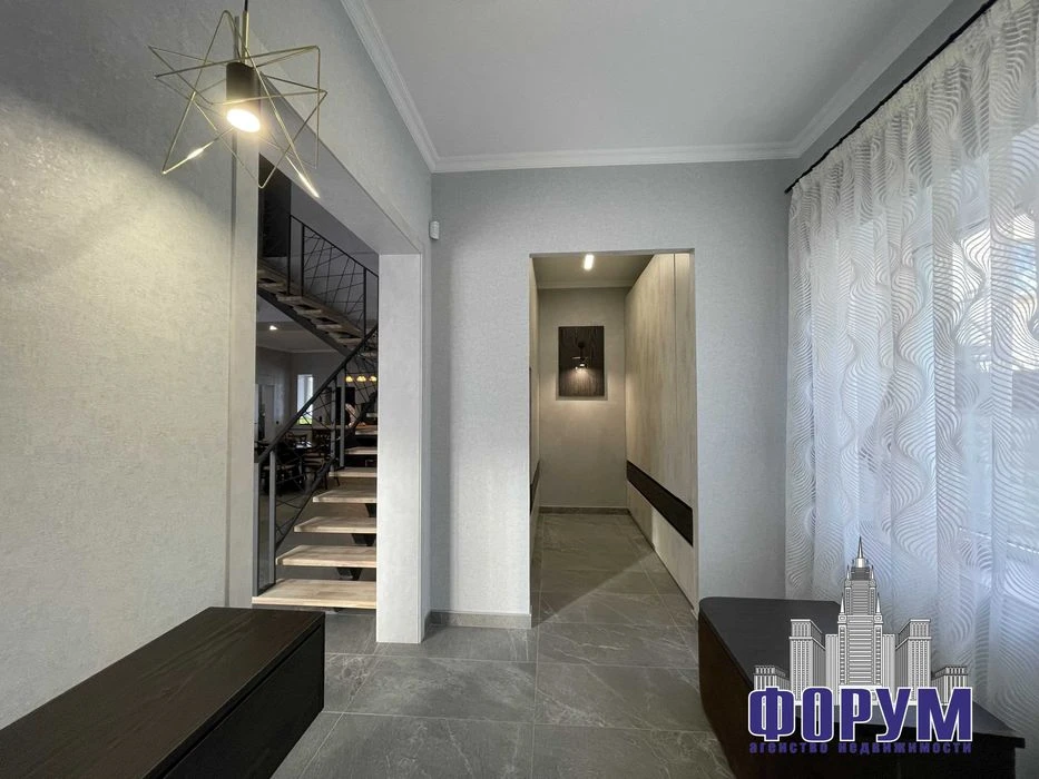 Продам новый дом 280 кв.м. Бородинский мкрн.183000  у.е.