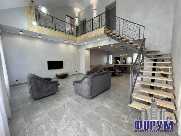 I will sell a new house of 280 sq.m. Borodinsky krn. 183000 u.e.