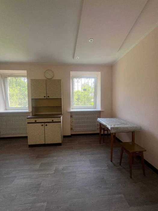 I will sell 1 room apartment Kholodnaya Gora 43 sq m Yuri Parashchuk house 4 with re