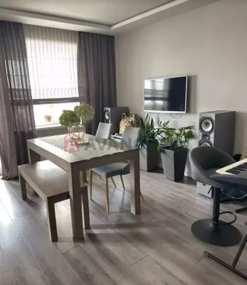 Продам квартиру в районі ТРЦ Караван