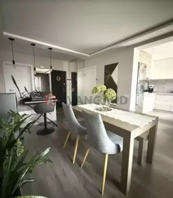 Продам квартиру в районі ТРЦ Караван
