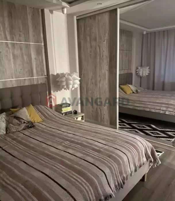 Продам квартиру в районі ТРЦ Караван