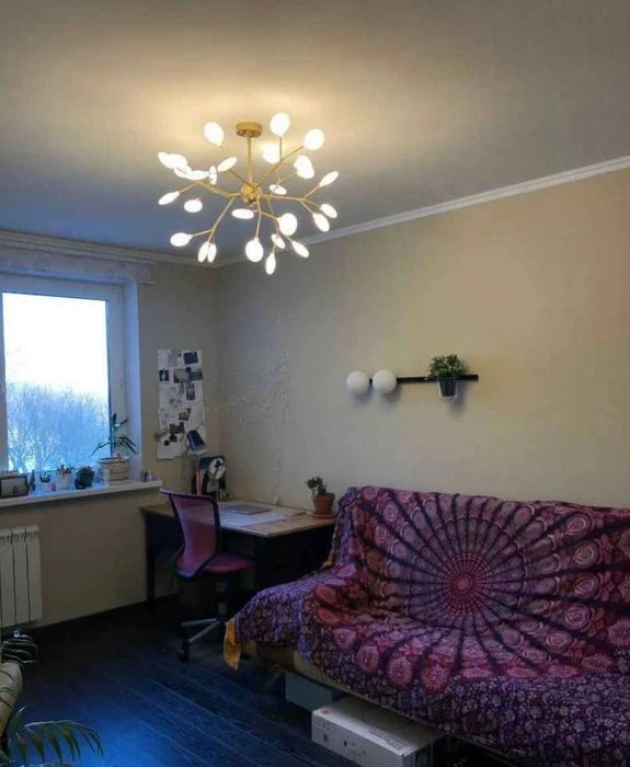 Selling a real 3-room apartment near Studencheskaya metro station, Valentinovskaya Street.