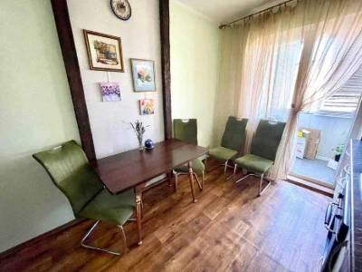 Продажа: Трехкомнатная квартира 65 кв м на Балковской.