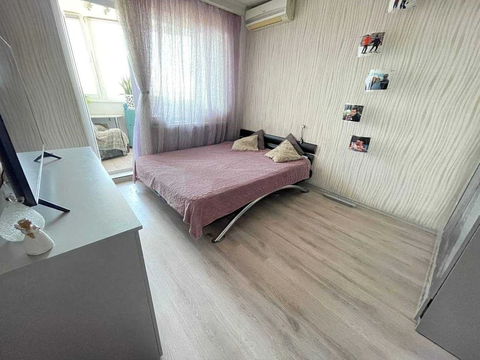Продажа: Трехкомнатная квартира 65 кв м на Балковской.