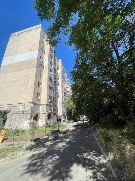 Продажа: Трехкомнатная квартира 65 кв м на Балковской.