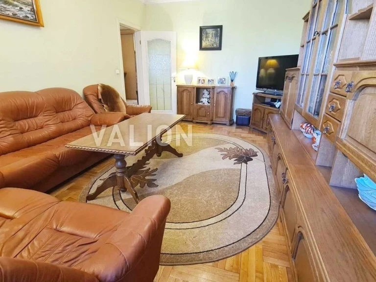 For sale 3-room apartment with renovation, Obolon. Levka Lukyane Street