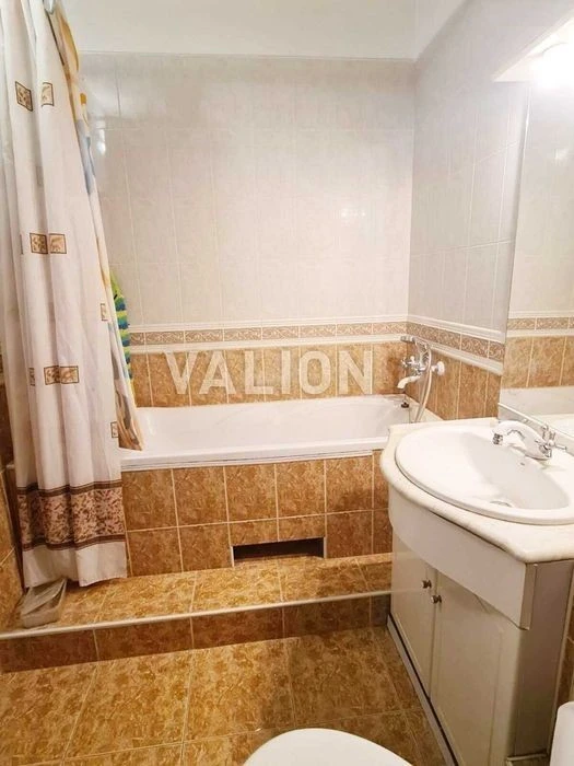 For sale 3-room apartment with renovation, Obolon. Levka Lukyane Street