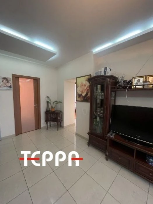 Продажа 3-комнатной квартиры, ул. Независимая Украина