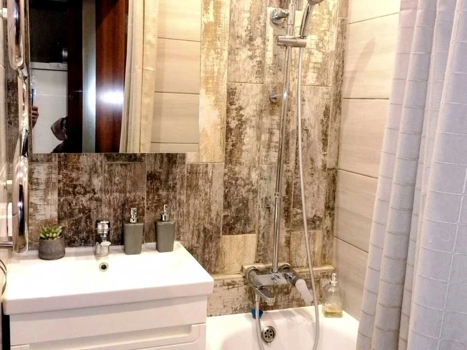 Apartment. Kharkiv, Peremohy Avenue.