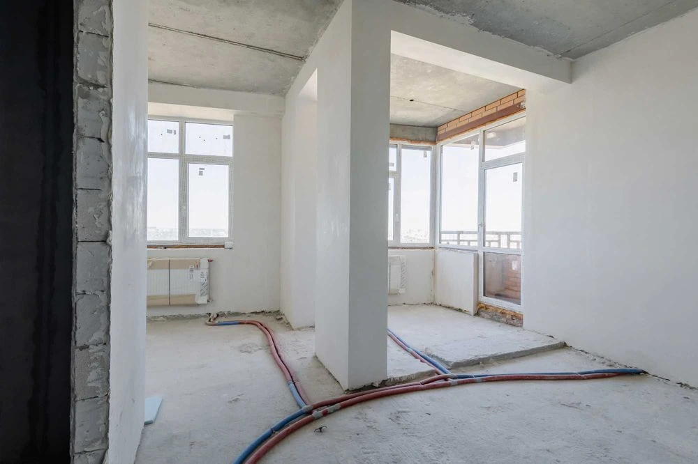 For sale 1-room apartment with panoramic views of the center of Kyiv