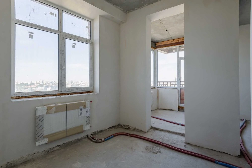 For sale 1-room apartment with panoramic views of the center of Kyiv