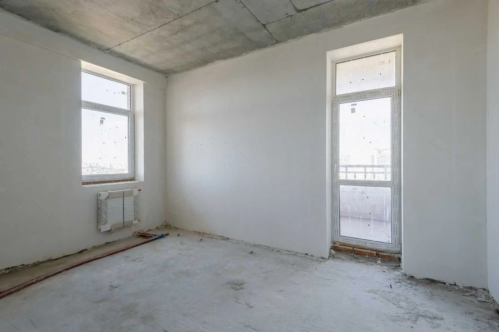 For sale 1-room apartment with panoramic views of the center of Kyiv