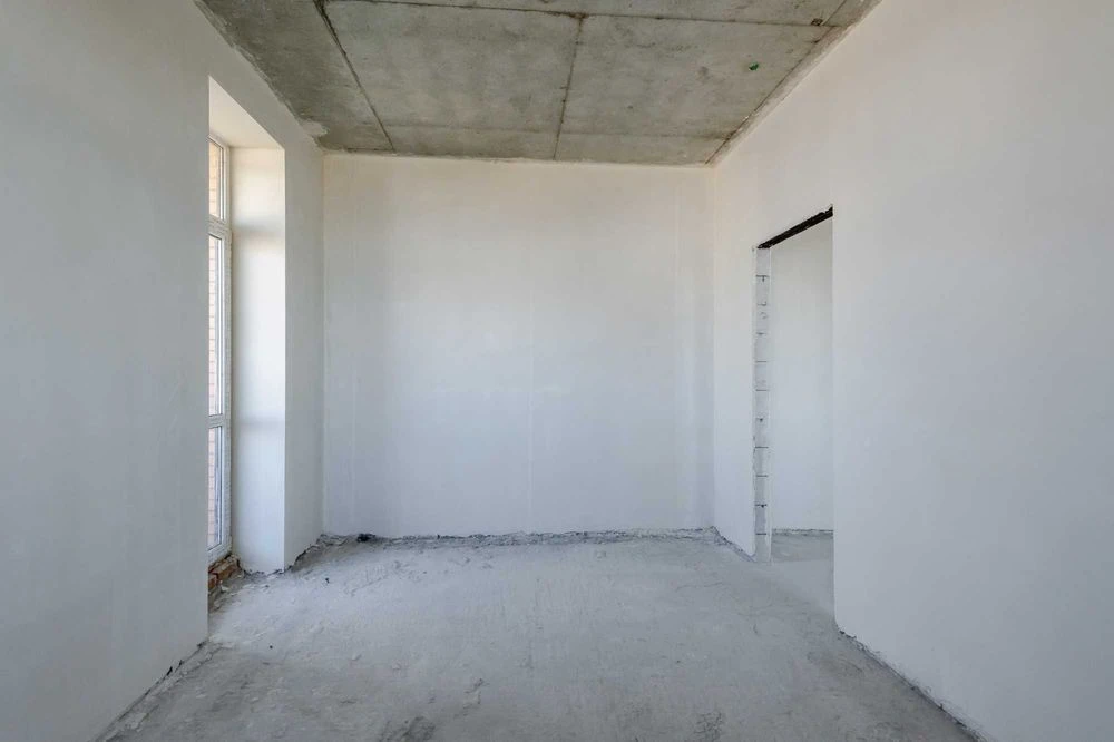 For sale 1-room apartment with panoramic views of the center of Kyiv